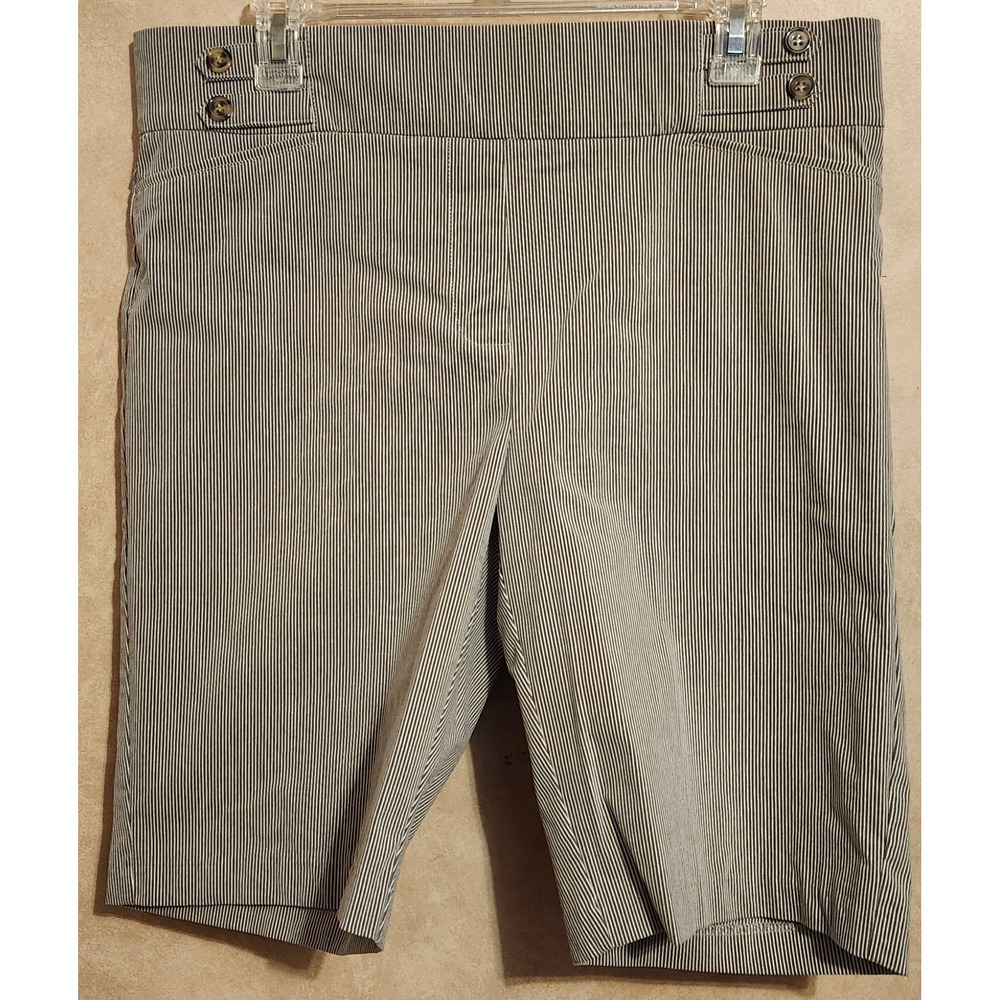 89th + Madison Womens Grey Striped Pull On Bermuda Shorts Size L Button Detail